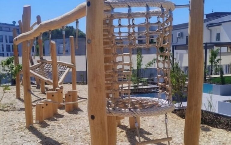 Parques infantiles sobre el forjado